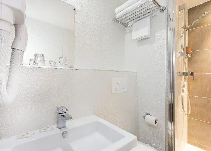 Des Pavillons Hotel Paris
