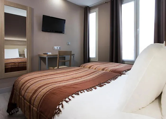 Des Pavillons 2* París