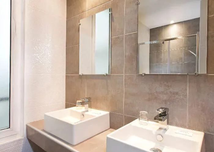 Hotel Des Pavillons París