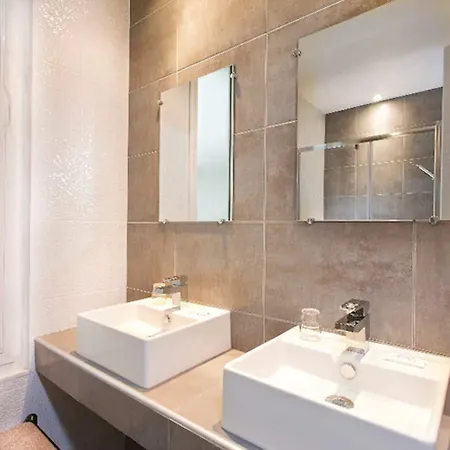 Hotell Des Pavillons Paris